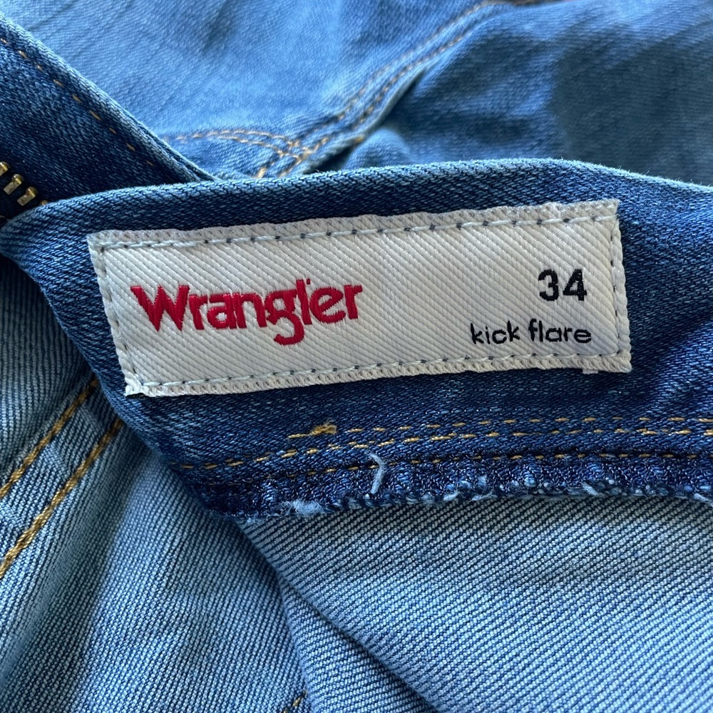 Wrangler High Rise capris - Picture 3 of 4